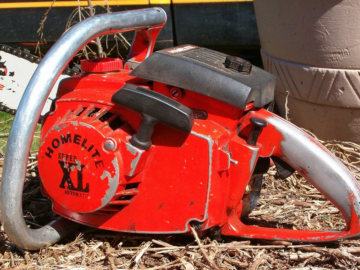 A well-used Homelite Super XL Automatic chainsaw. Not the one in the story.