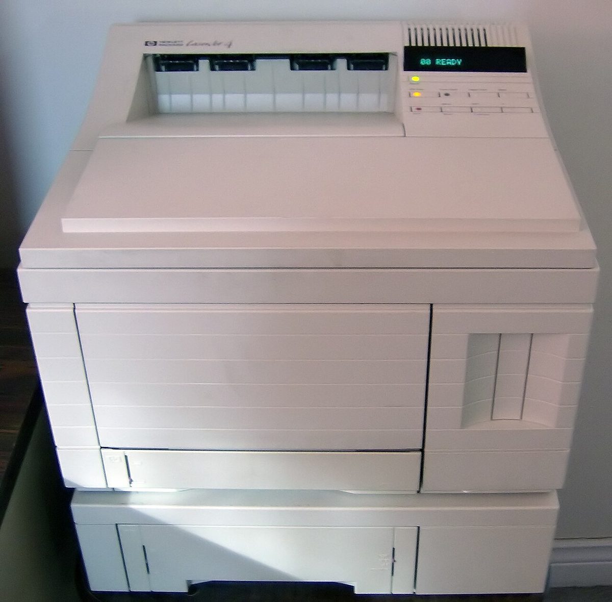 An HP LaserJet 4 made in 1993, a smaller office printer from the same family. Not the one in the story.